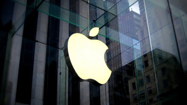 Apple продължава да разширява бизнеса си с услуги, който генерира